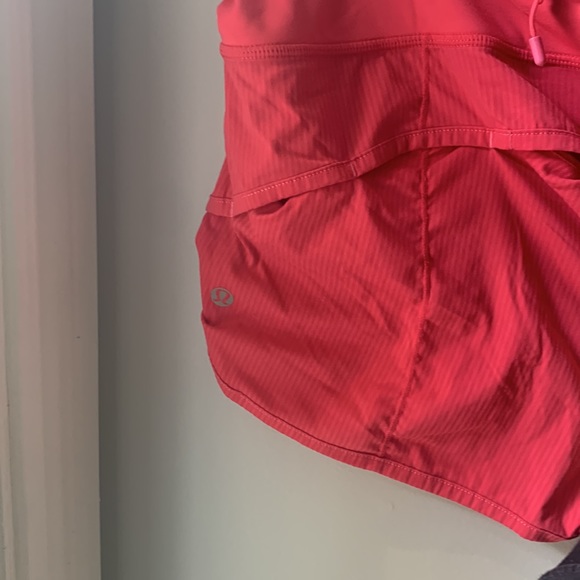 Lululemon Speed Shorts 2.5” - Picture 3 of 4